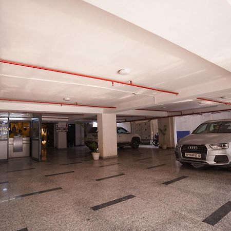 Hotel Leo Saffron - Pitampura เดลี ภายนอก รูปภาพ