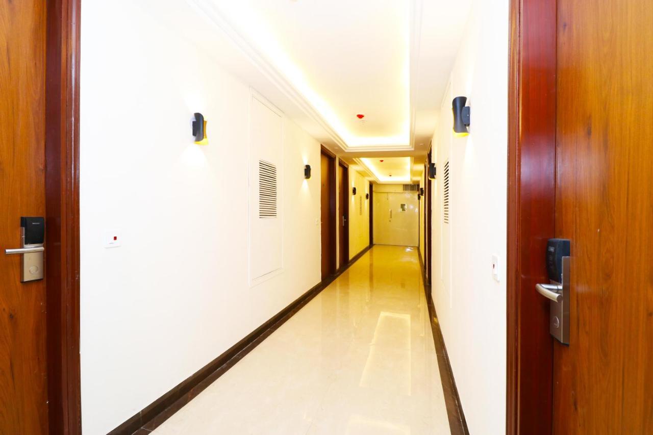 Hotel Leo Saffron - Pitampura เดลี ภายนอก รูปภาพ