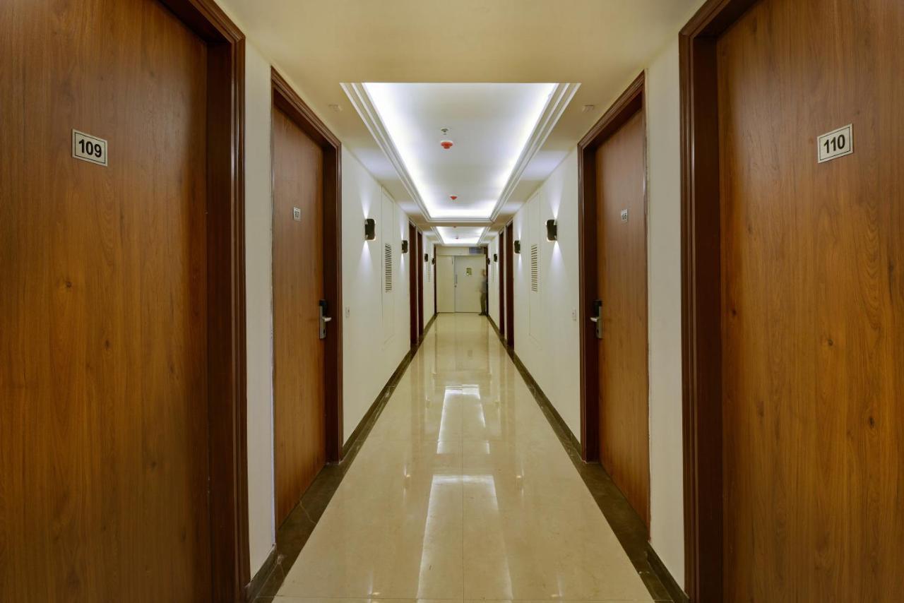 Hotel Leo Saffron - Pitampura เดลี ภายนอก รูปภาพ
