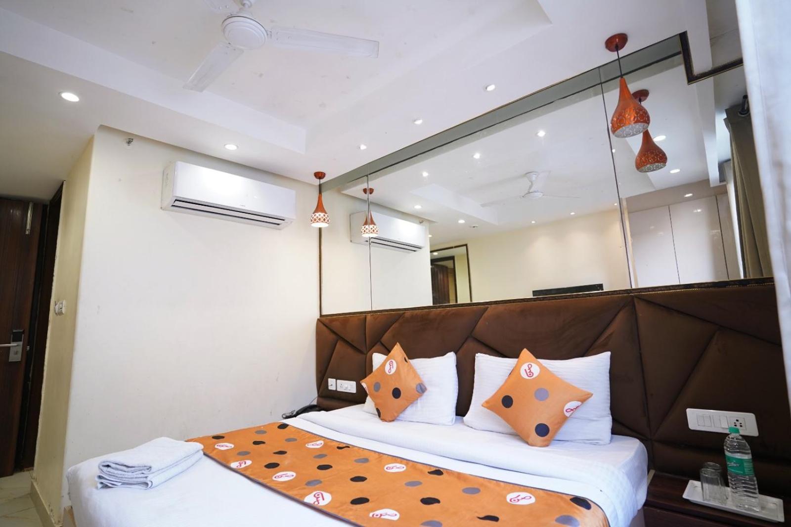 Hotel Leo Saffron - Pitampura เดลี ภายนอก รูปภาพ