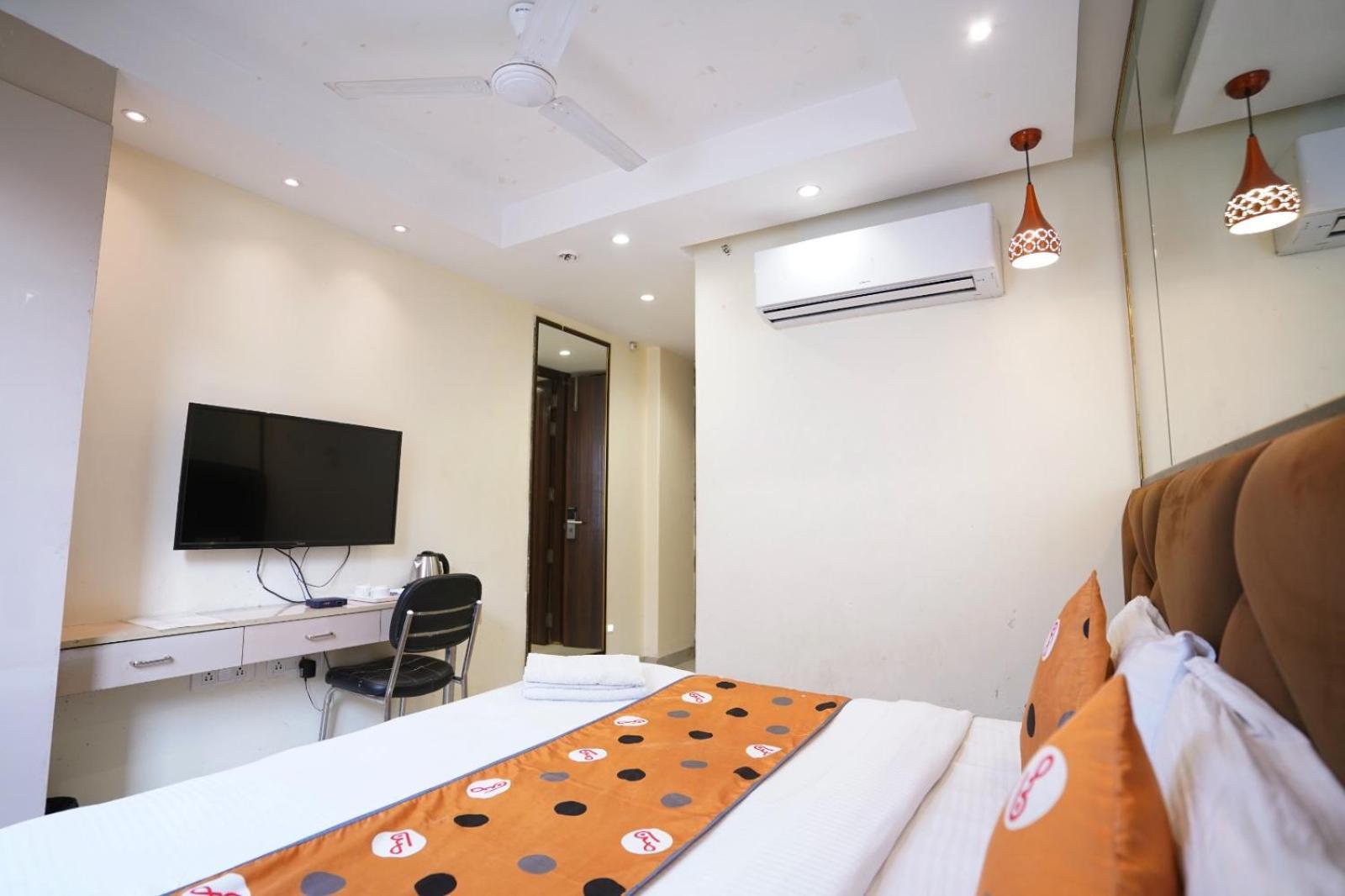 Hotel Leo Saffron - Pitampura เดลี ภายนอก รูปภาพ