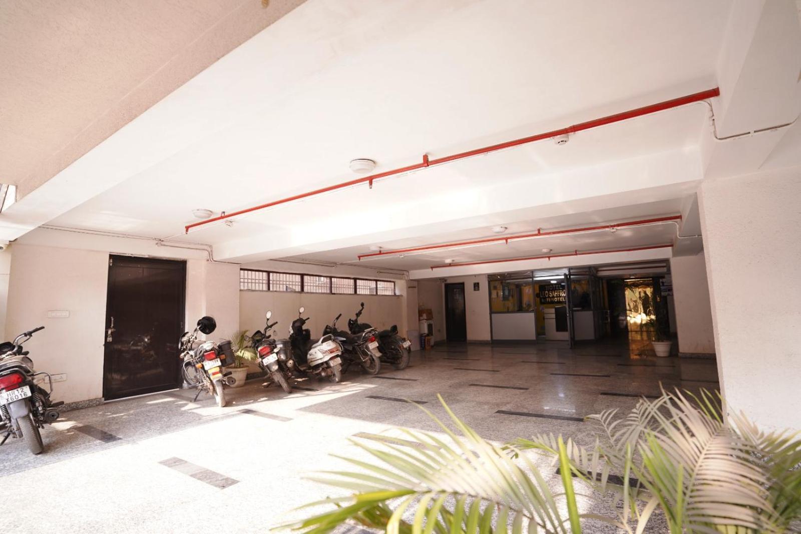 Hotel Leo Saffron - Pitampura เดลี ภายนอก รูปภาพ